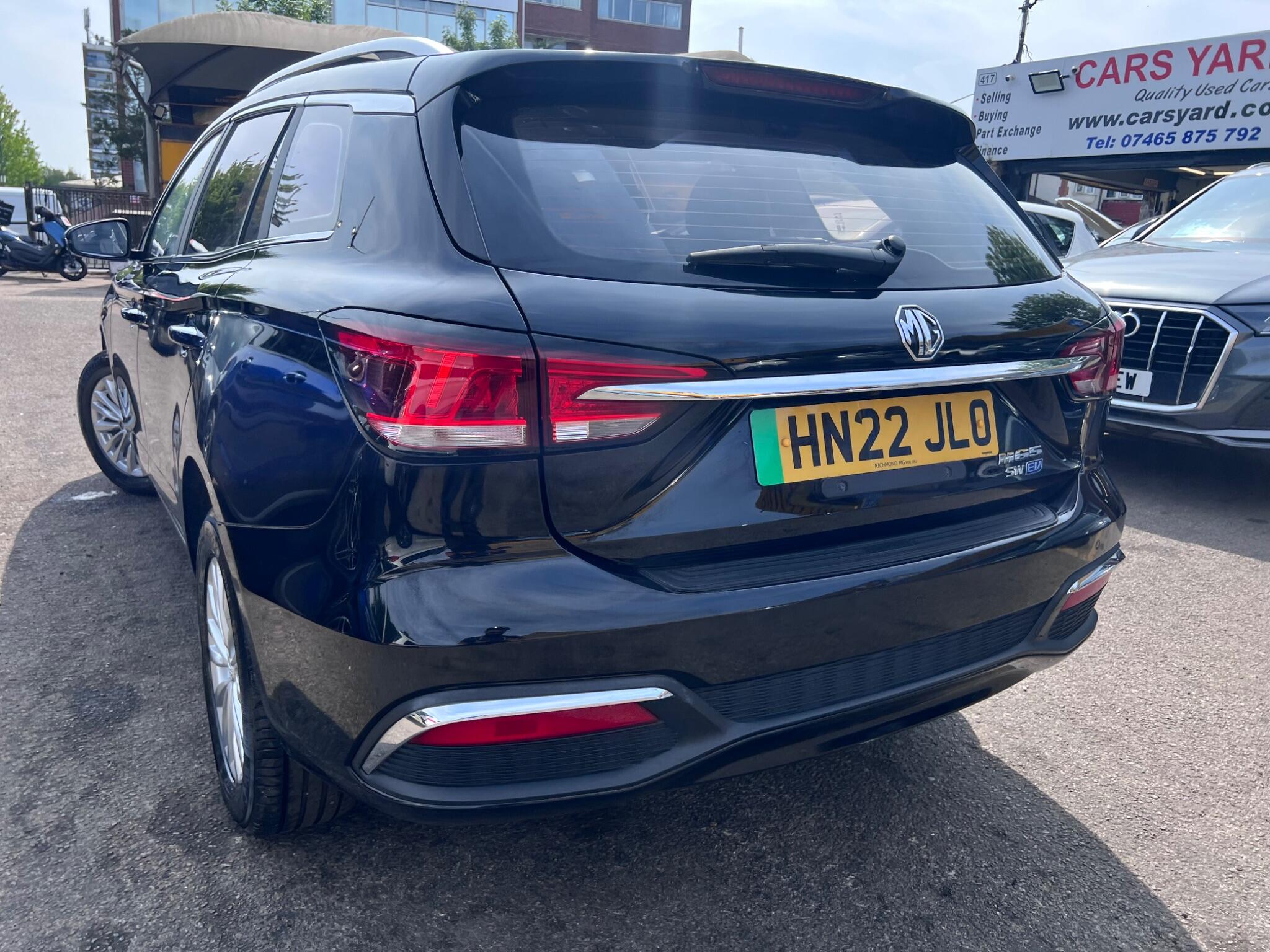 MG MG5 view 14