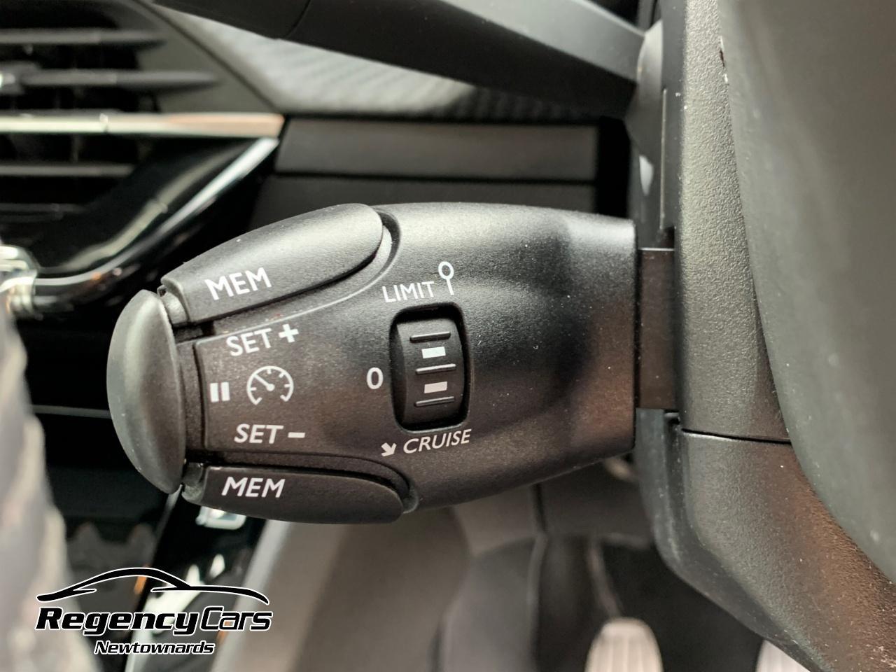 Peugeot 208 view 19