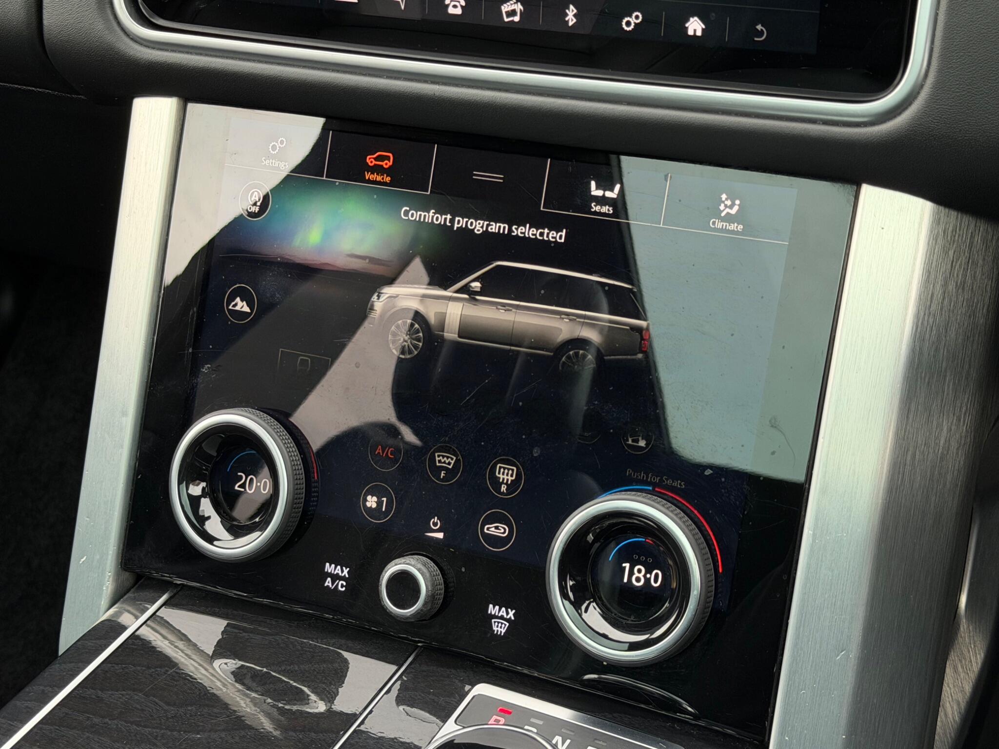 Land Rover Range Rover view 40