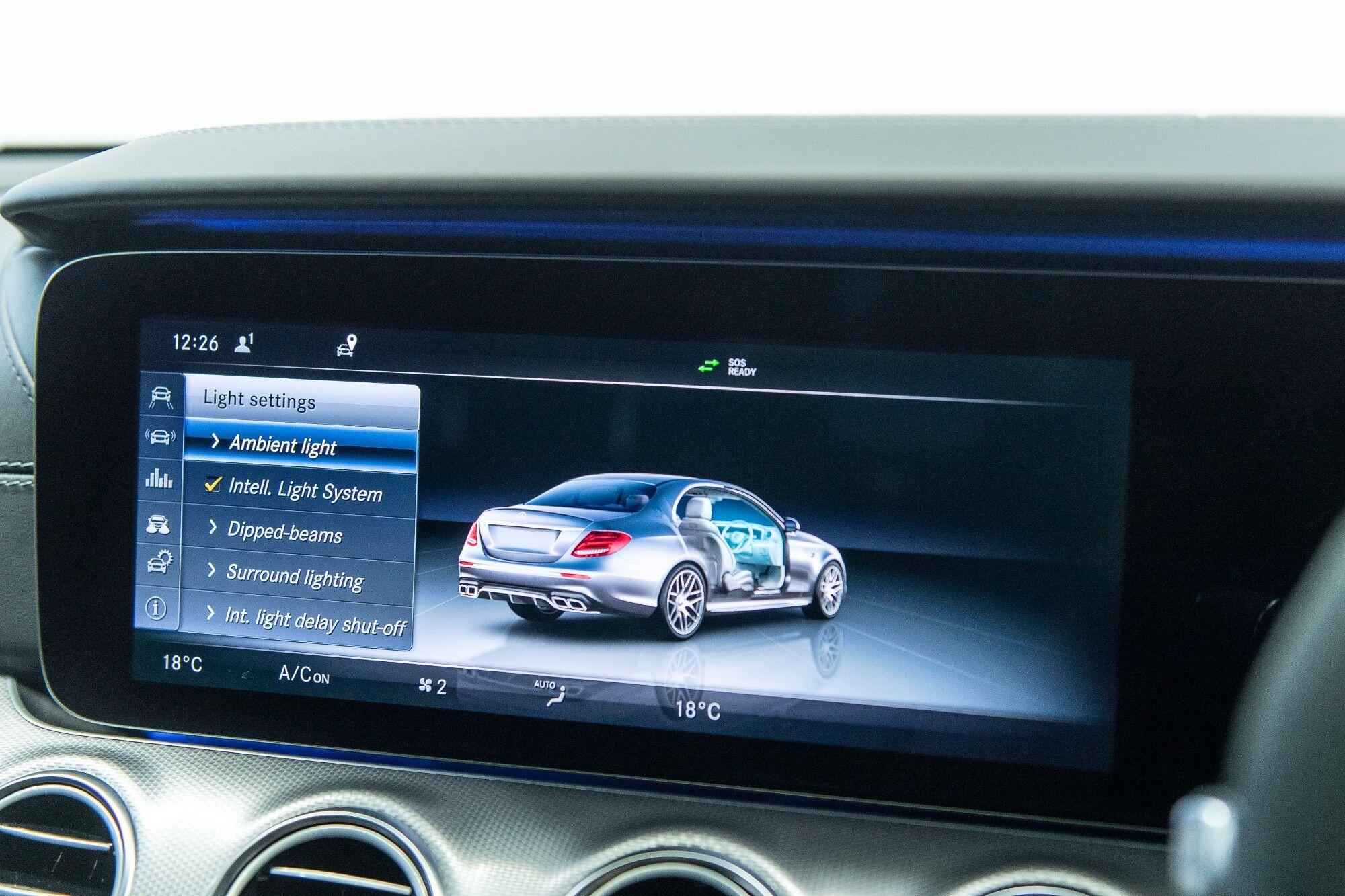 Mercedes-Benz E Class view 23