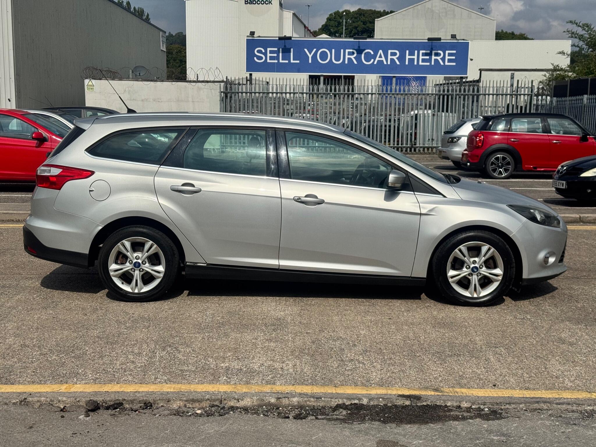 Ford Focus view 29