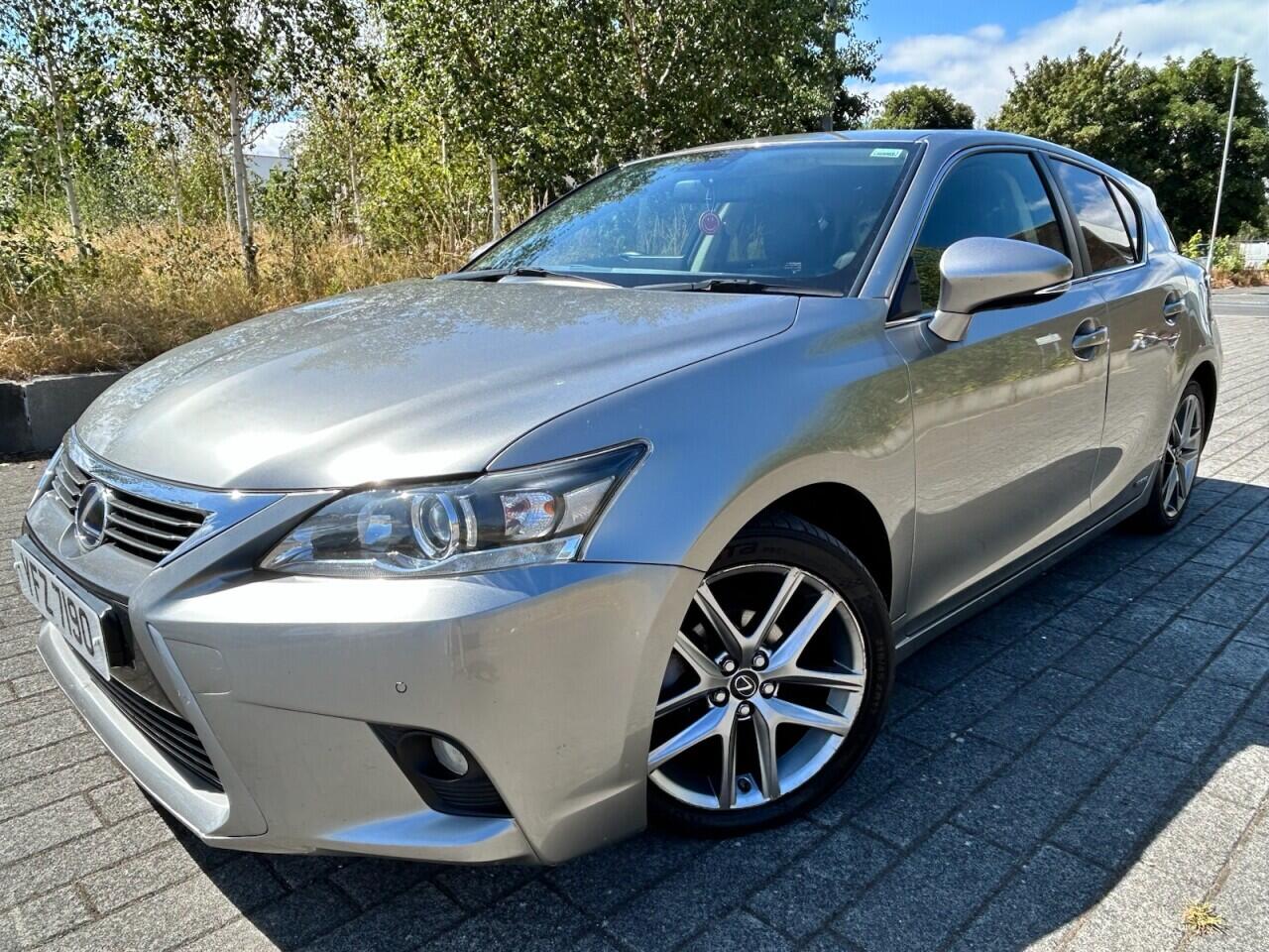 Lexus CT view 5