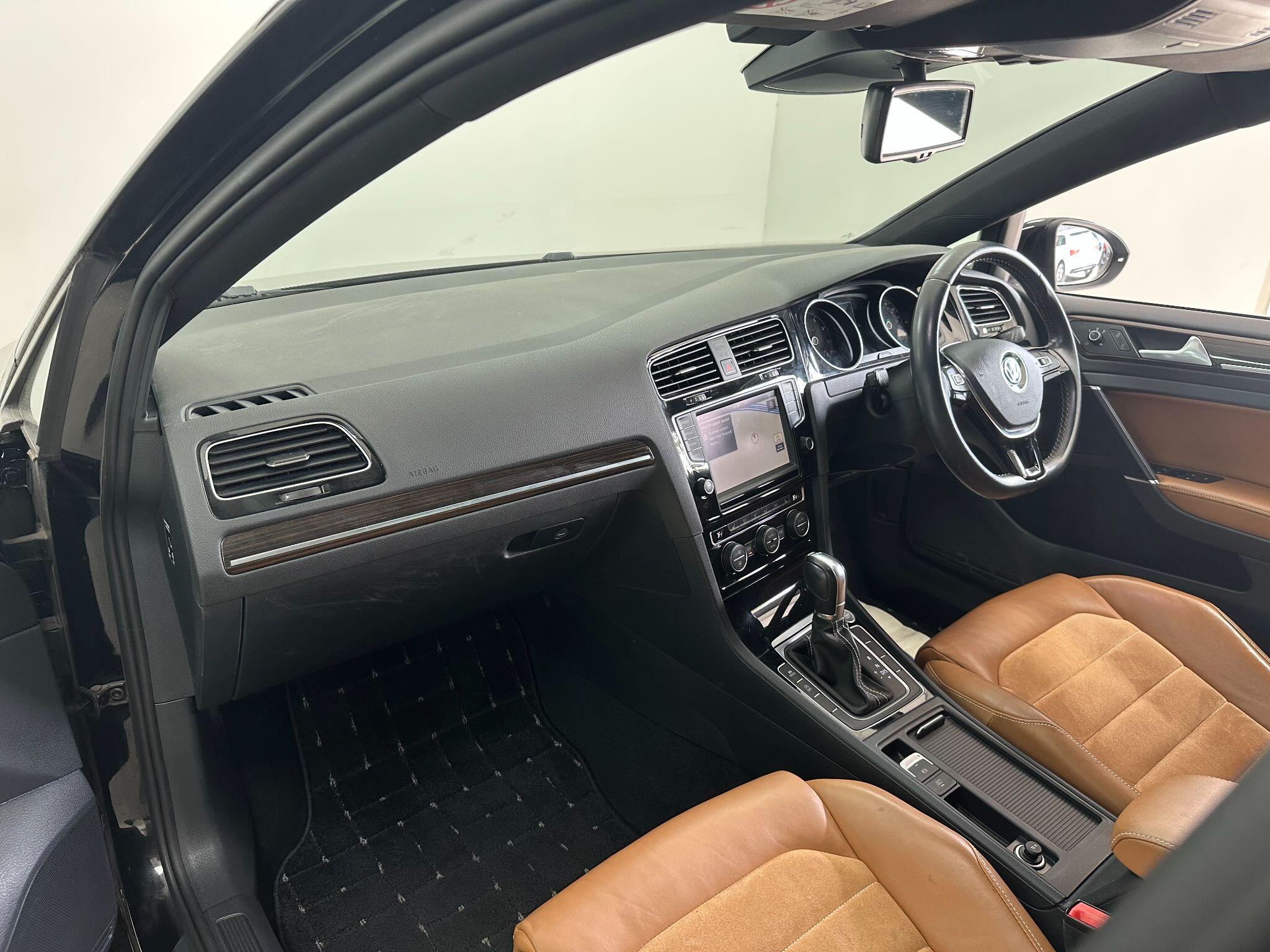2015 Volkswagen Golf image 20