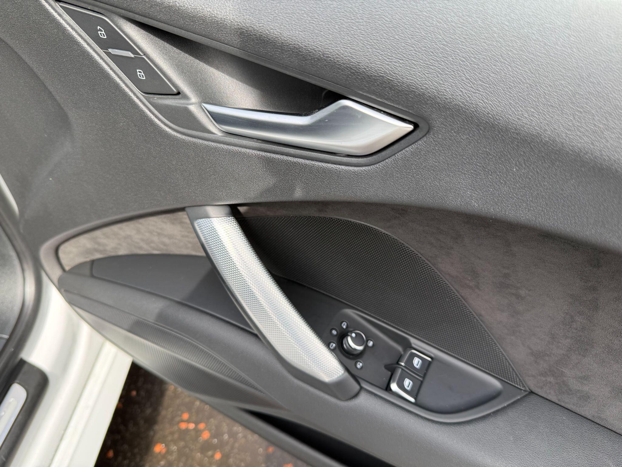 Audi TT view 36