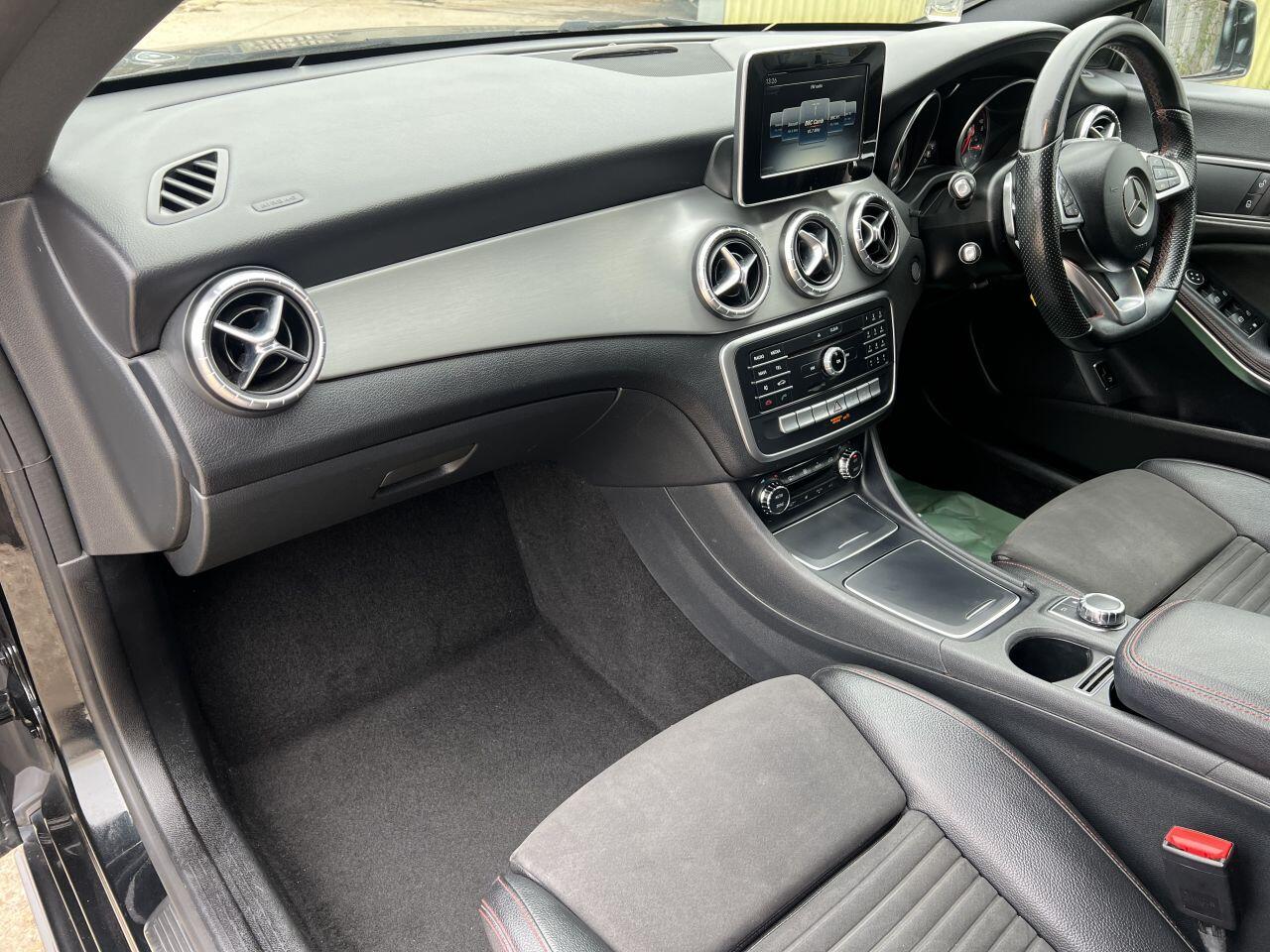 Mercedes-Benz Cla view 21