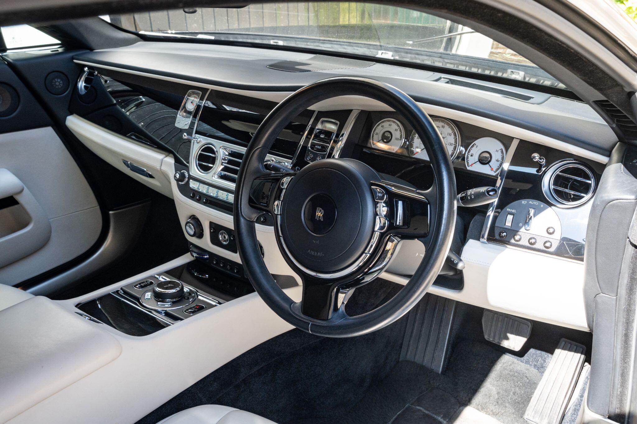 Rolls-Royce Wraith view 39