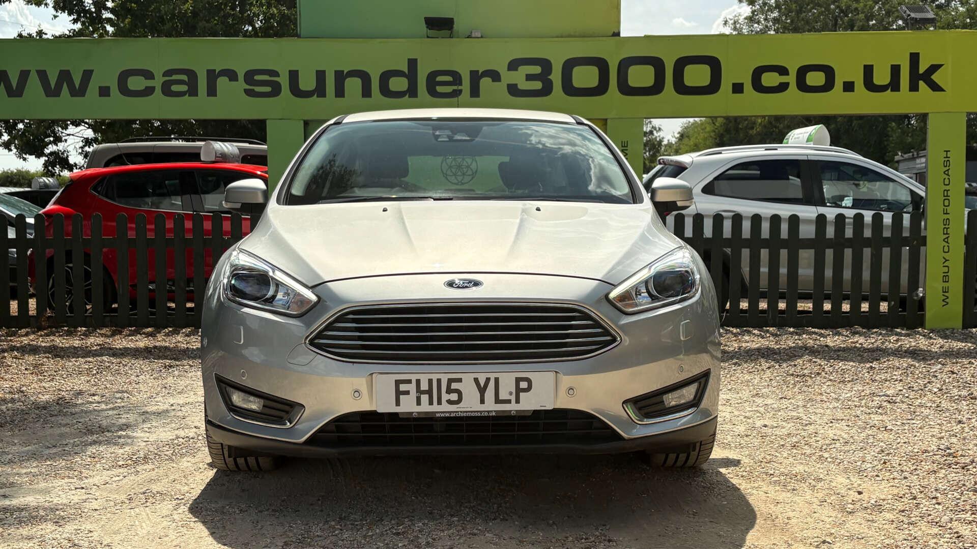 Ford Focus view 2