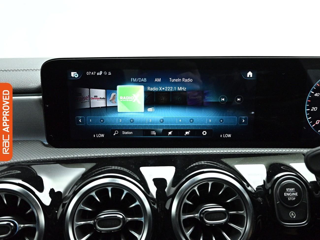 Mercedes-Benz Cla view 14