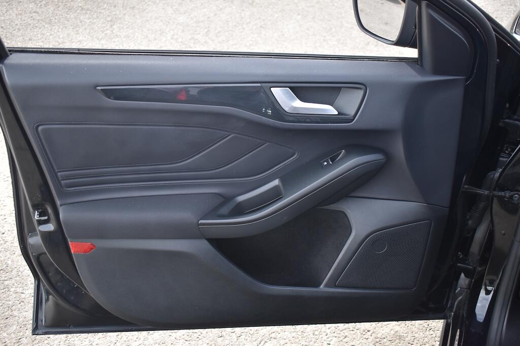 Ford Focus view 38