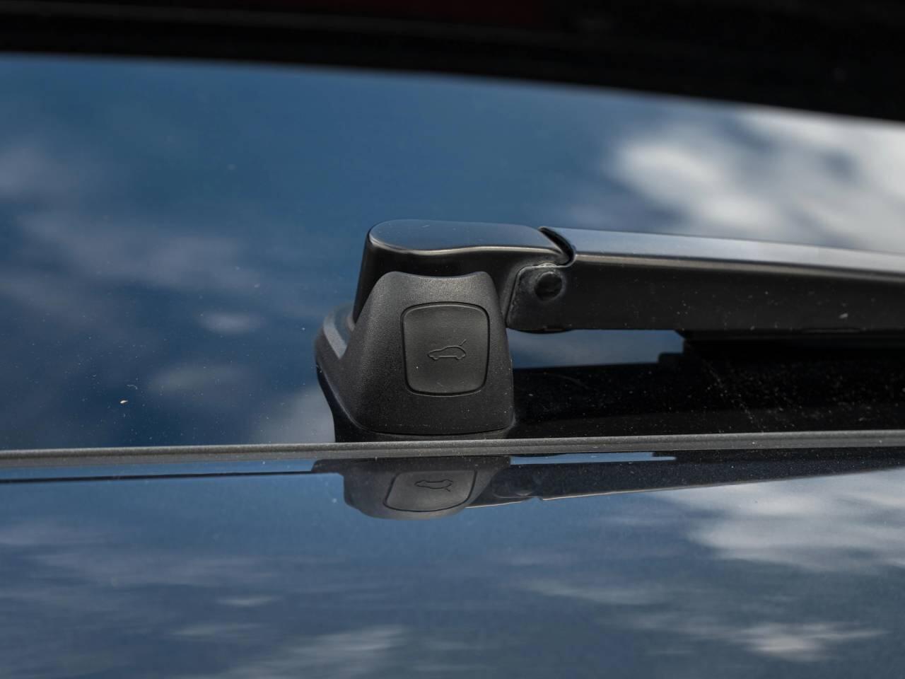 Porsche Macan view 12