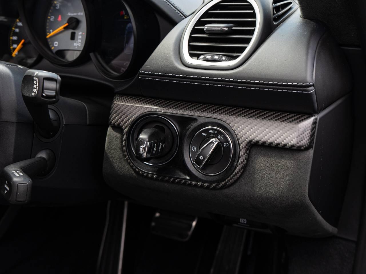 Porsche 718 Spyder view 23