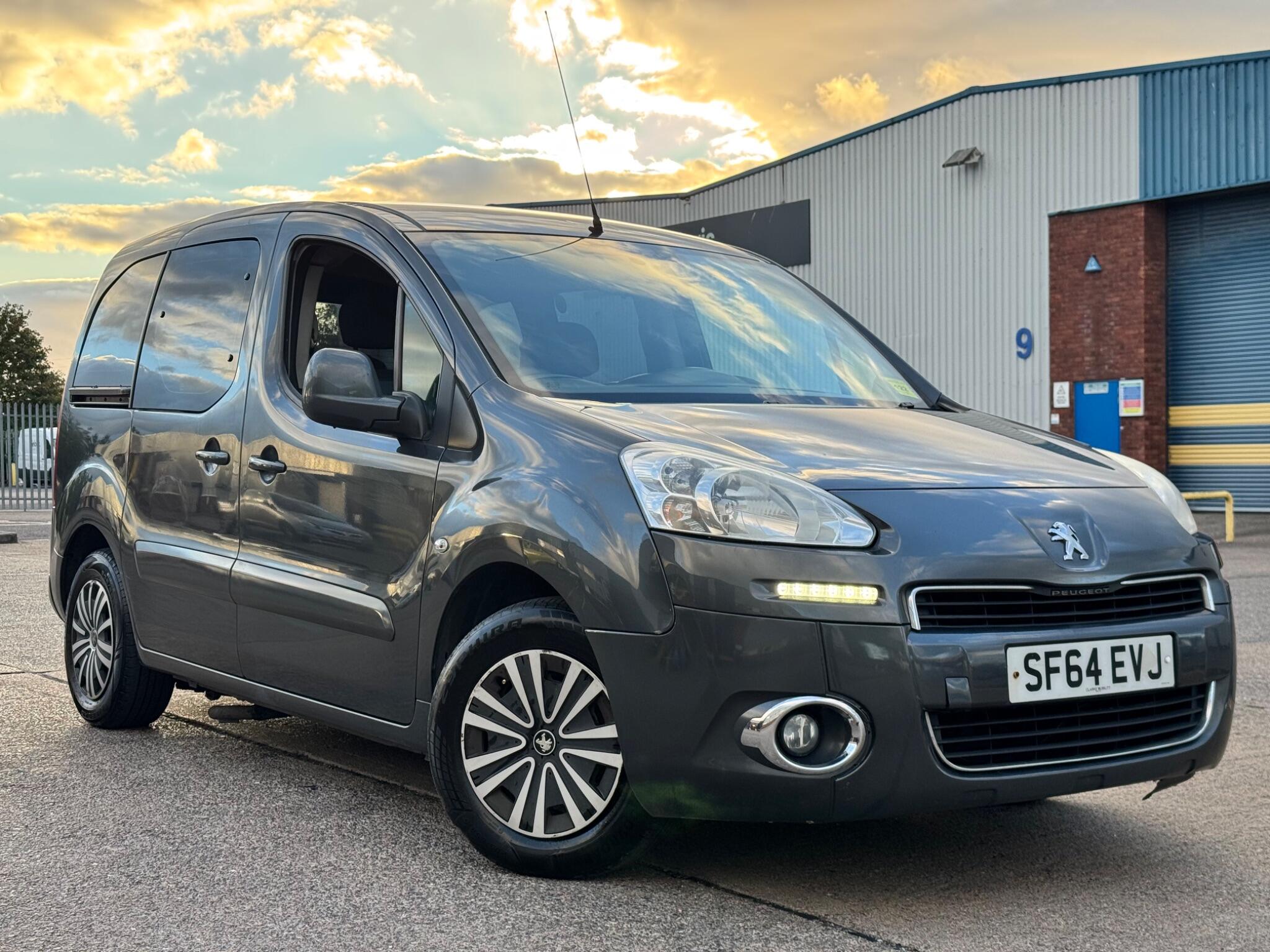 Peugeot Partner Tepee view 5