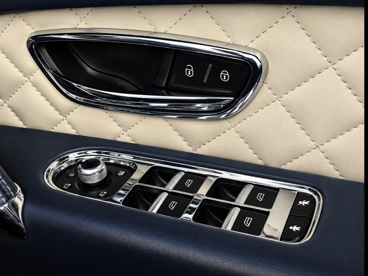 Bentley Bentayga view 60