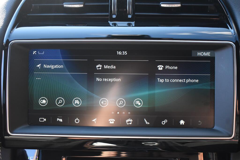 Jaguar F-Pace view 58