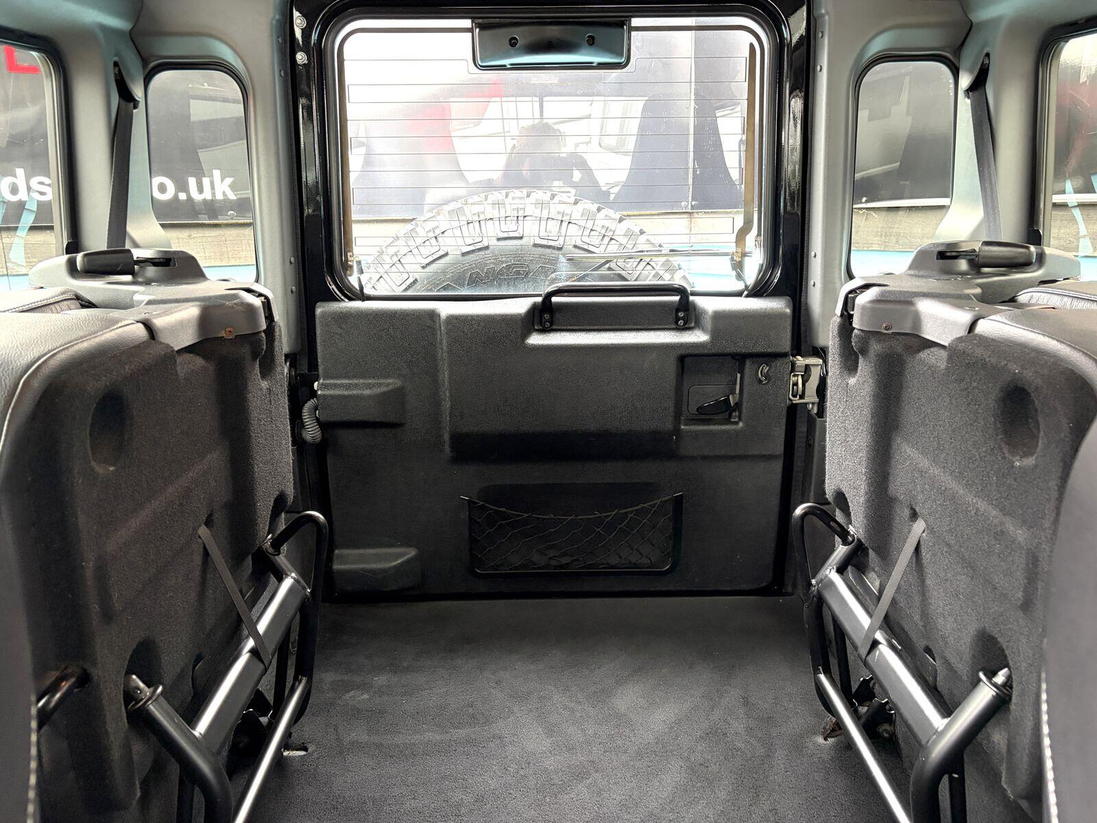 Land Rover Defender view 9