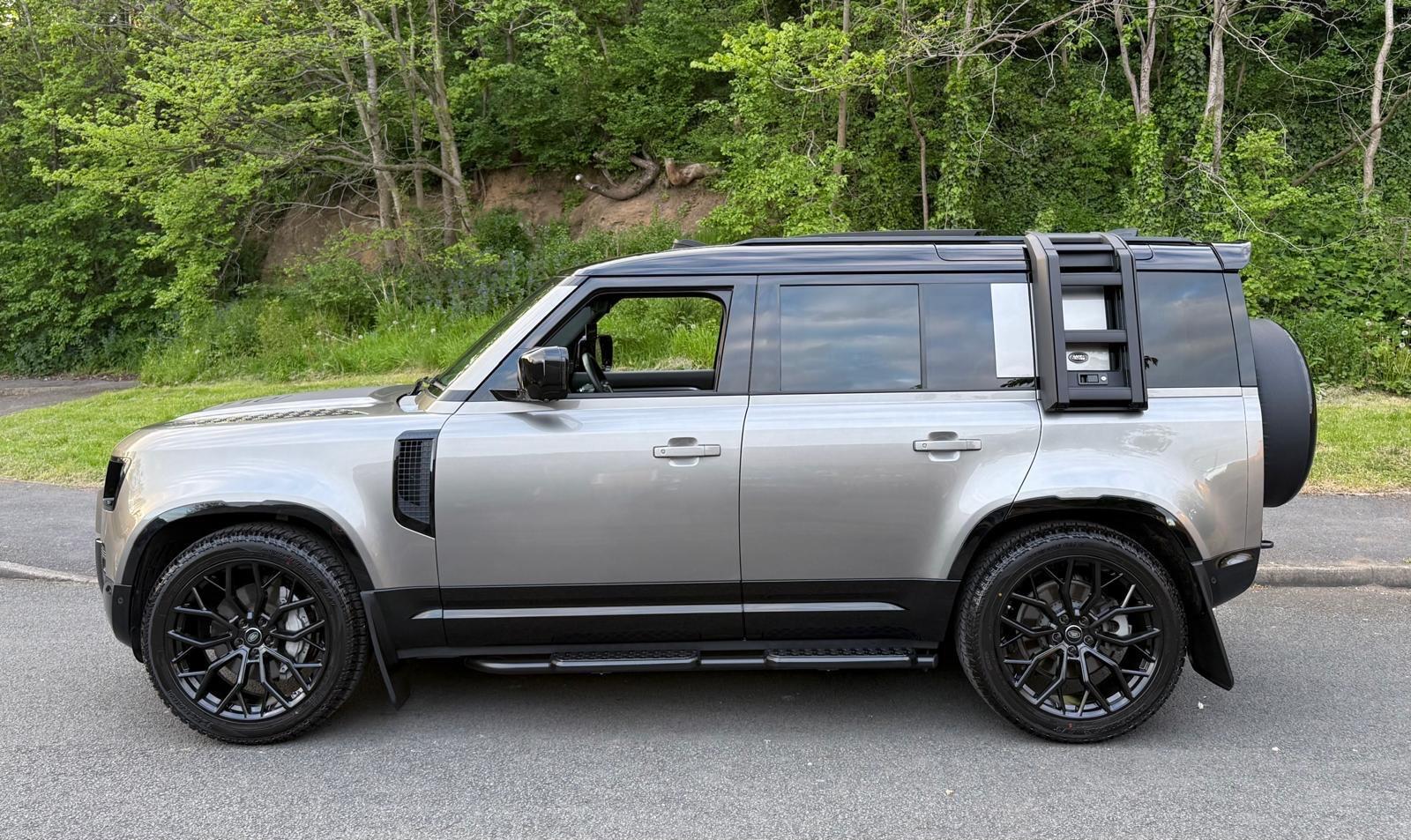 Land Rover Defender view 7