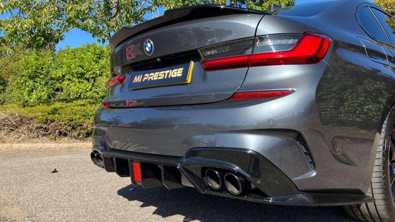 BMW 3 Series view 5