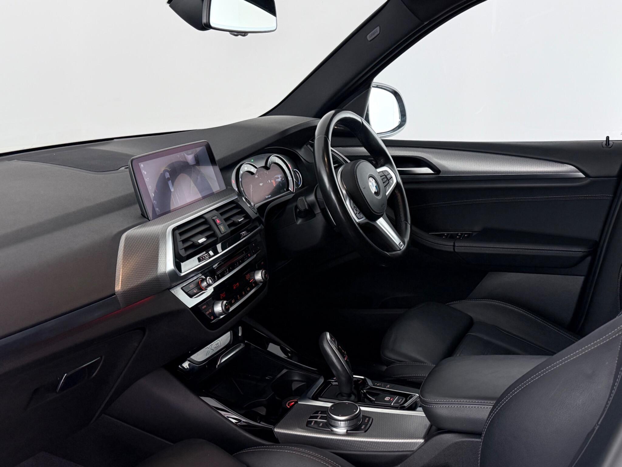 BMW X3 view 13
