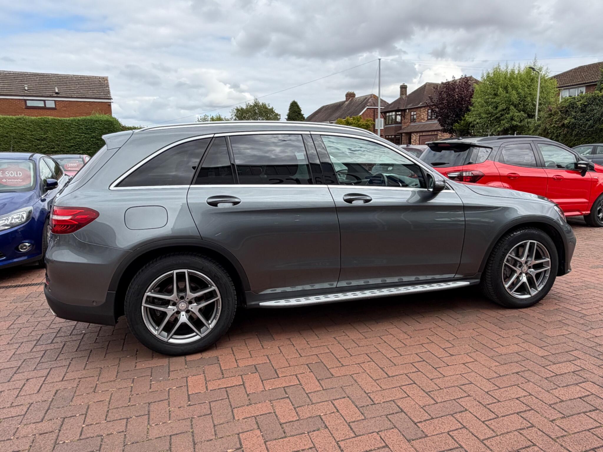 Mercedes-Benz GLC view 22