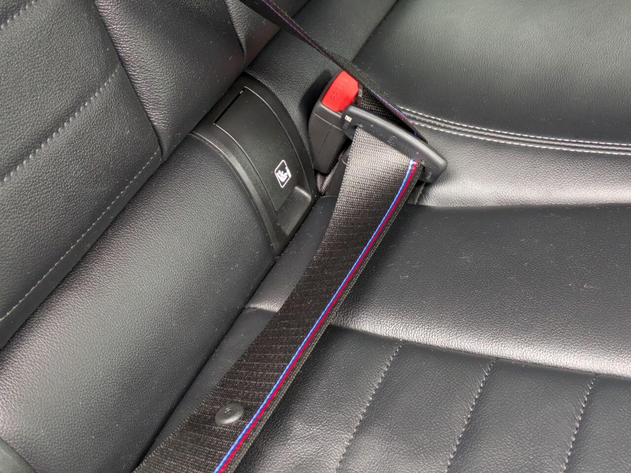 BMW 3 Series view 24