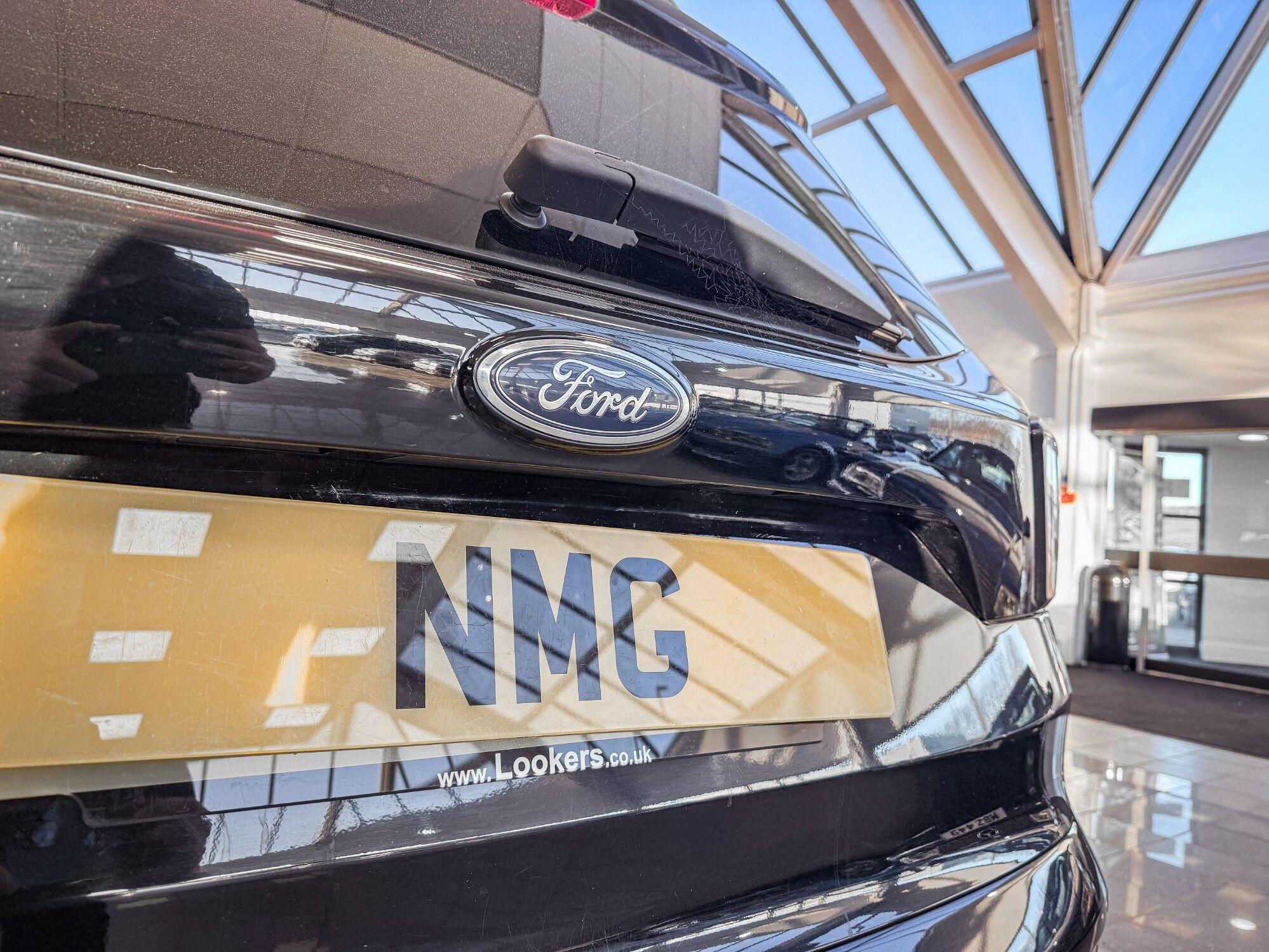 Ford Kuga view 9