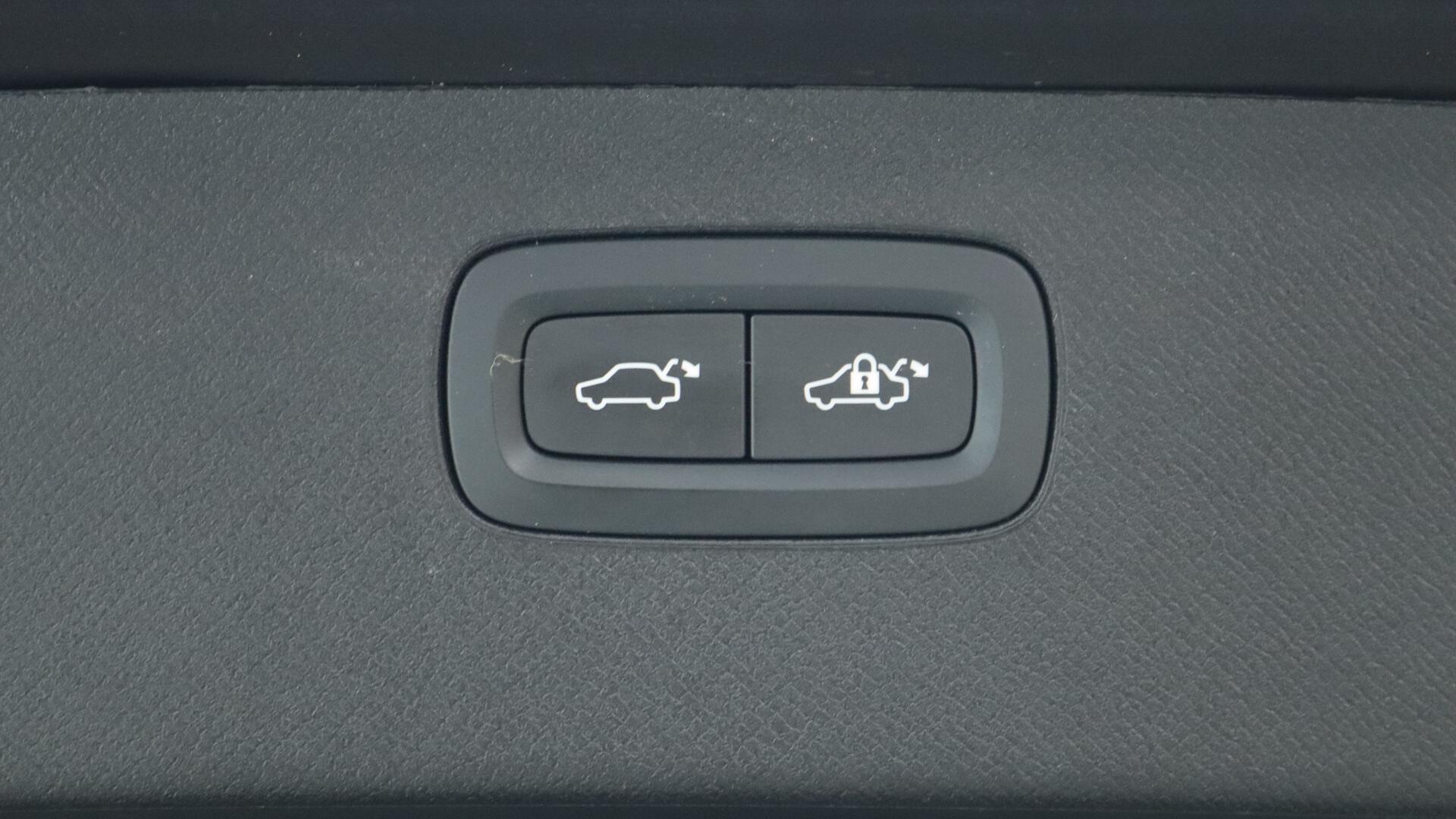 Volvo XC90 view 34
