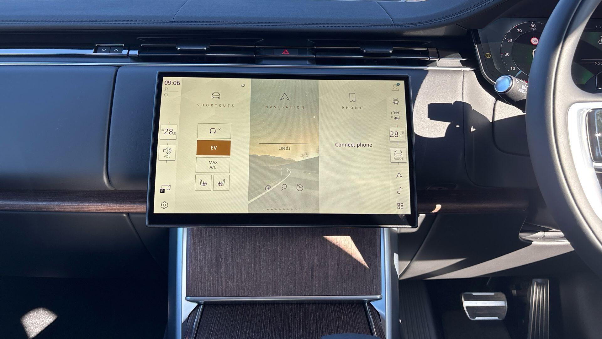 Land Rover Range Rover view 29