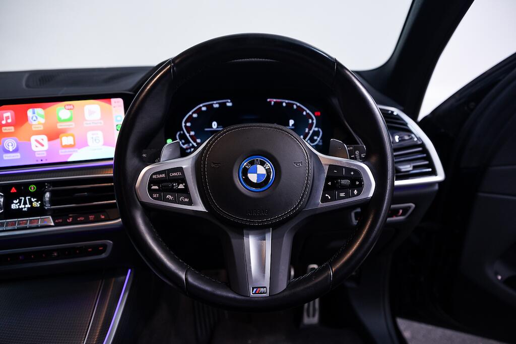 BMW X5 view 24