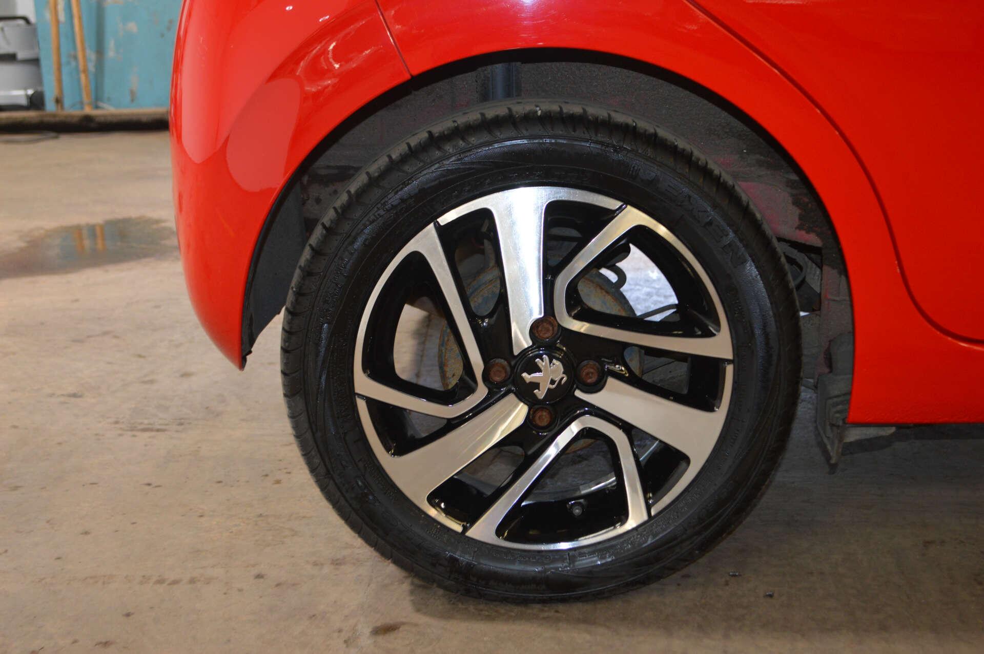 Peugeot 108 view 23