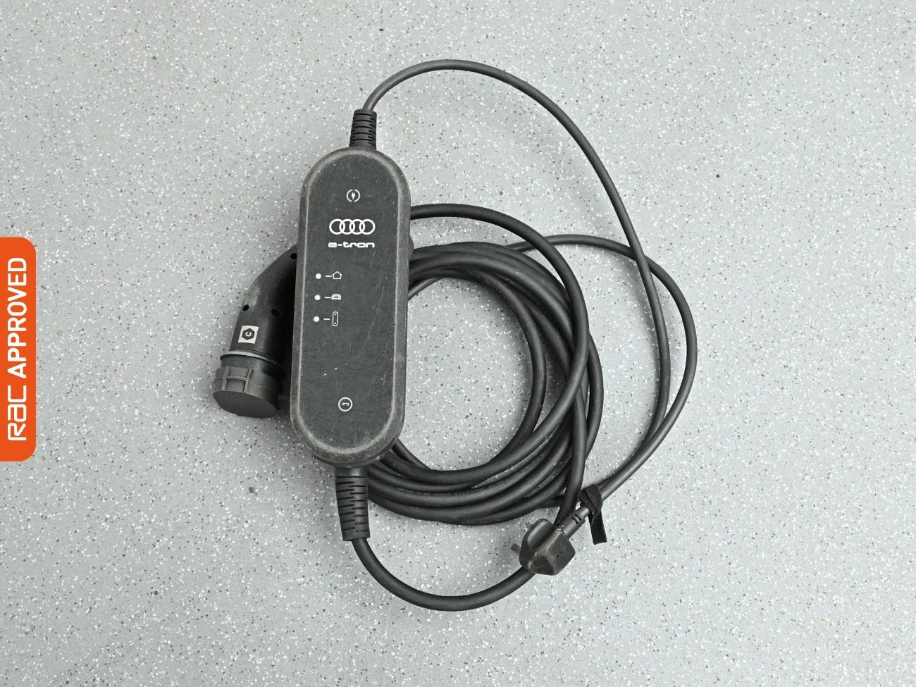 Audi E-Tron view 28