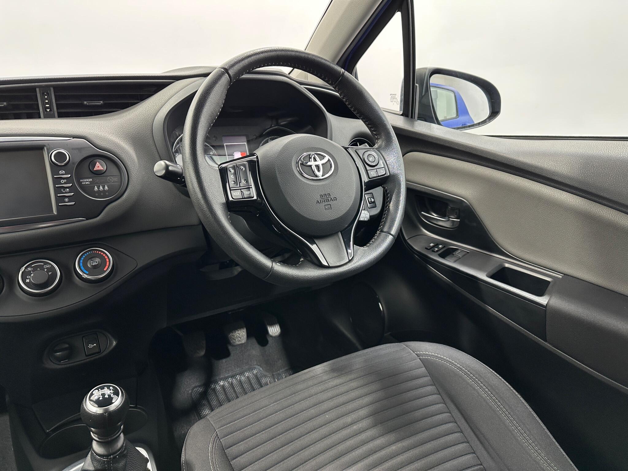 Toyota Yaris view 12