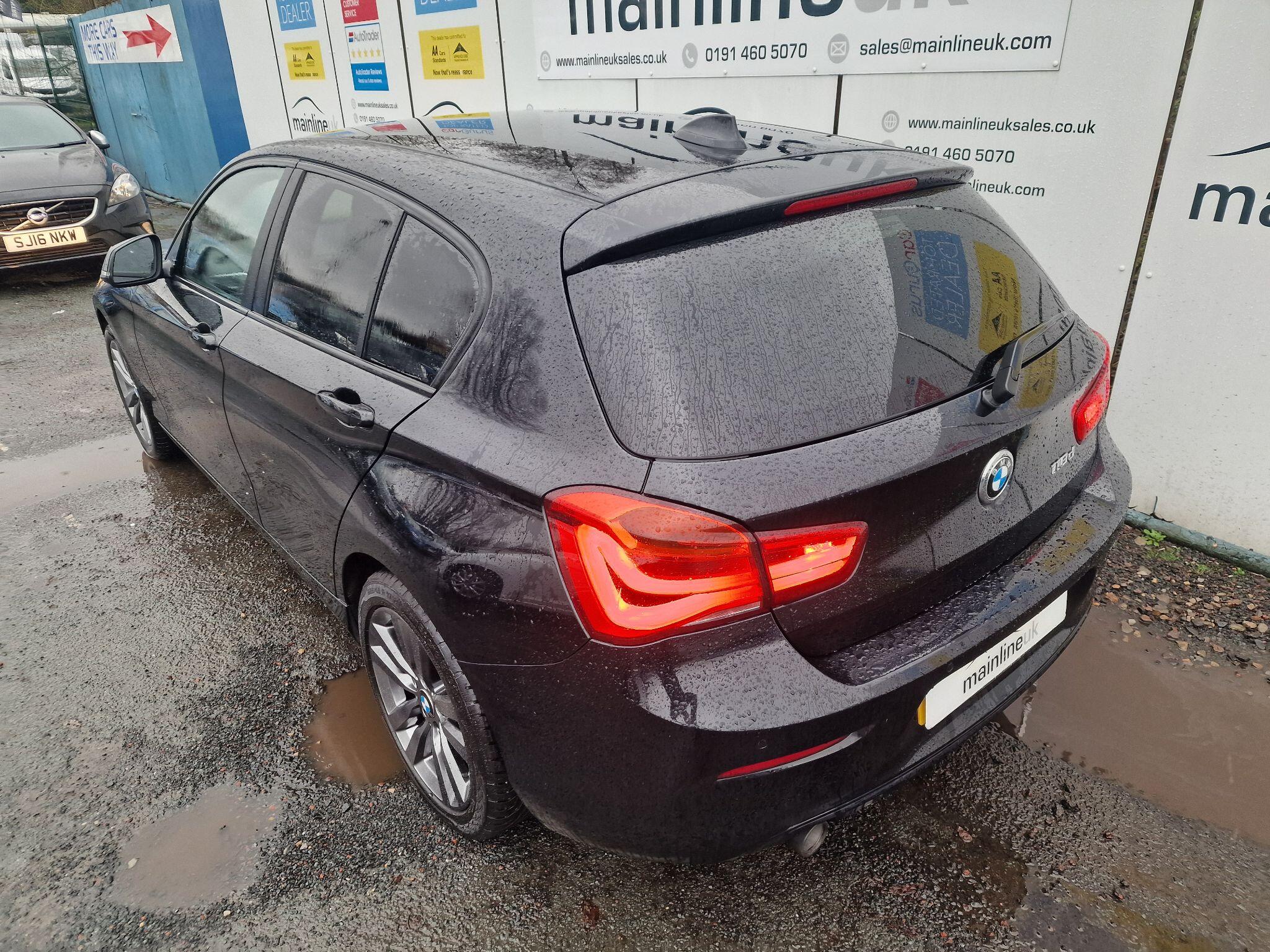 BMW 1 Series view 5