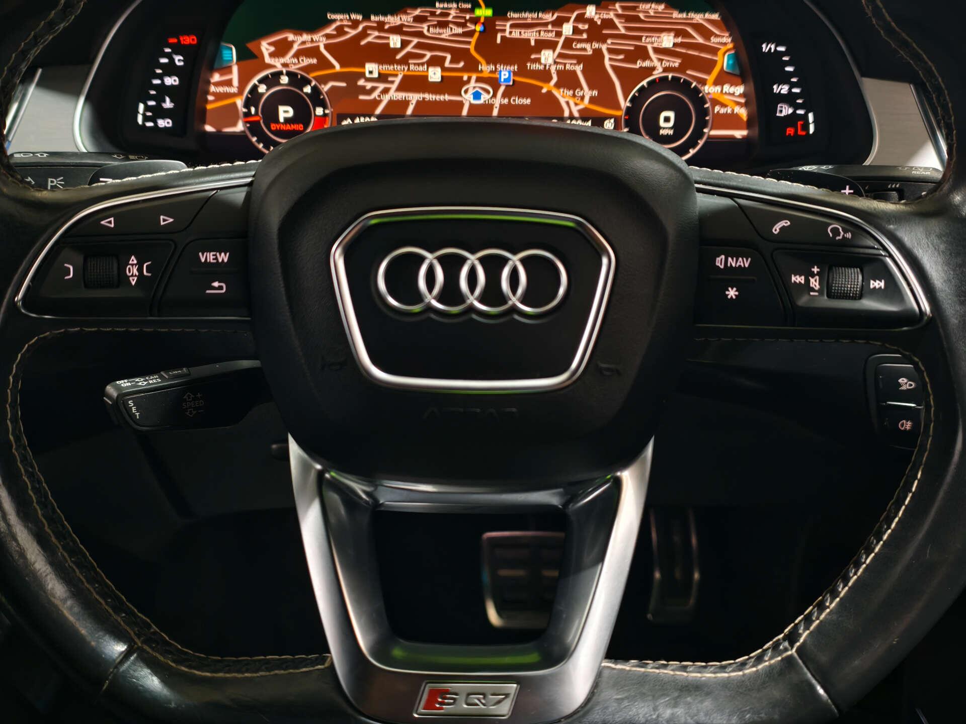 Audi SQ7 view 59