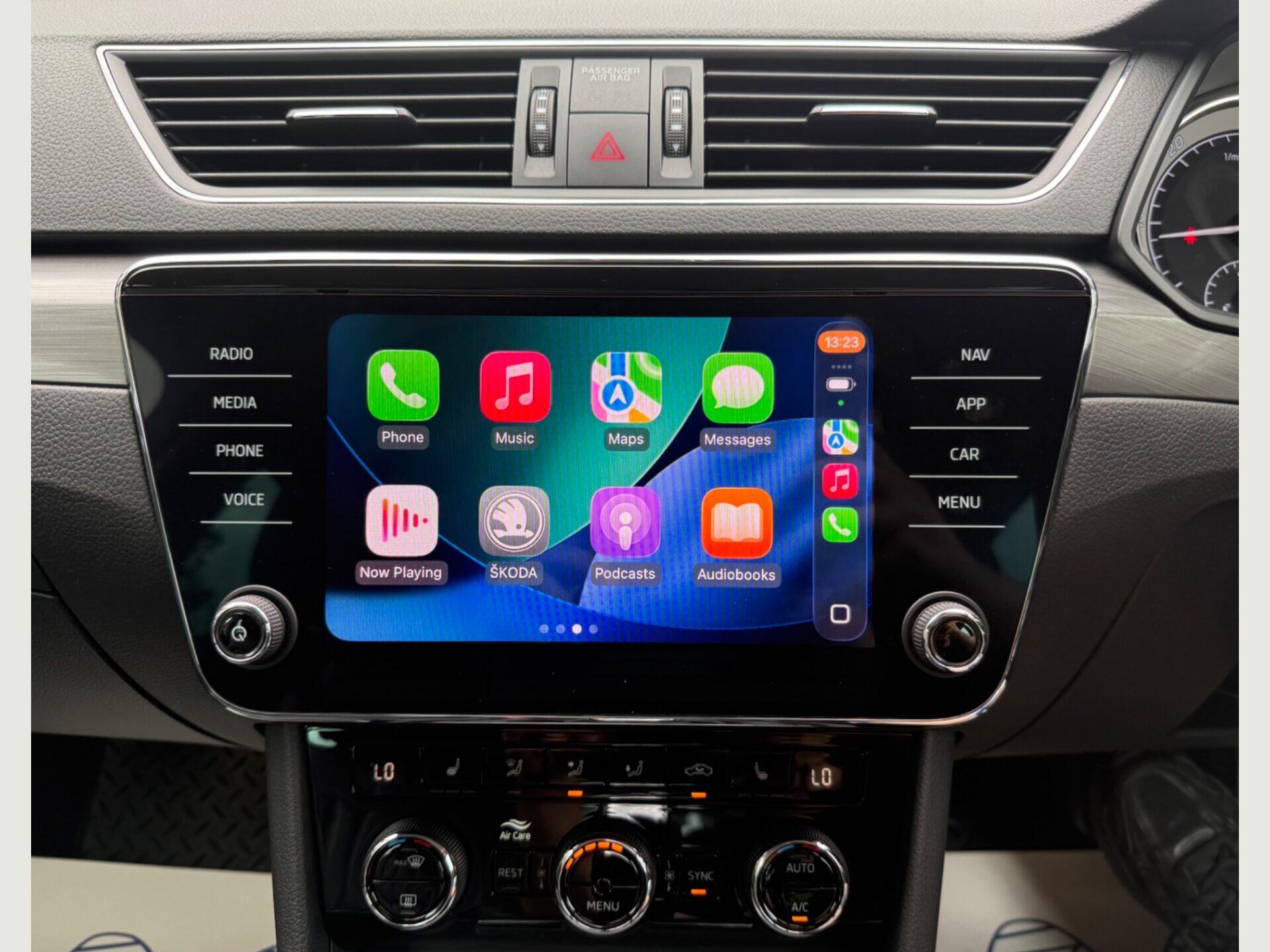 Skoda Superb view 4