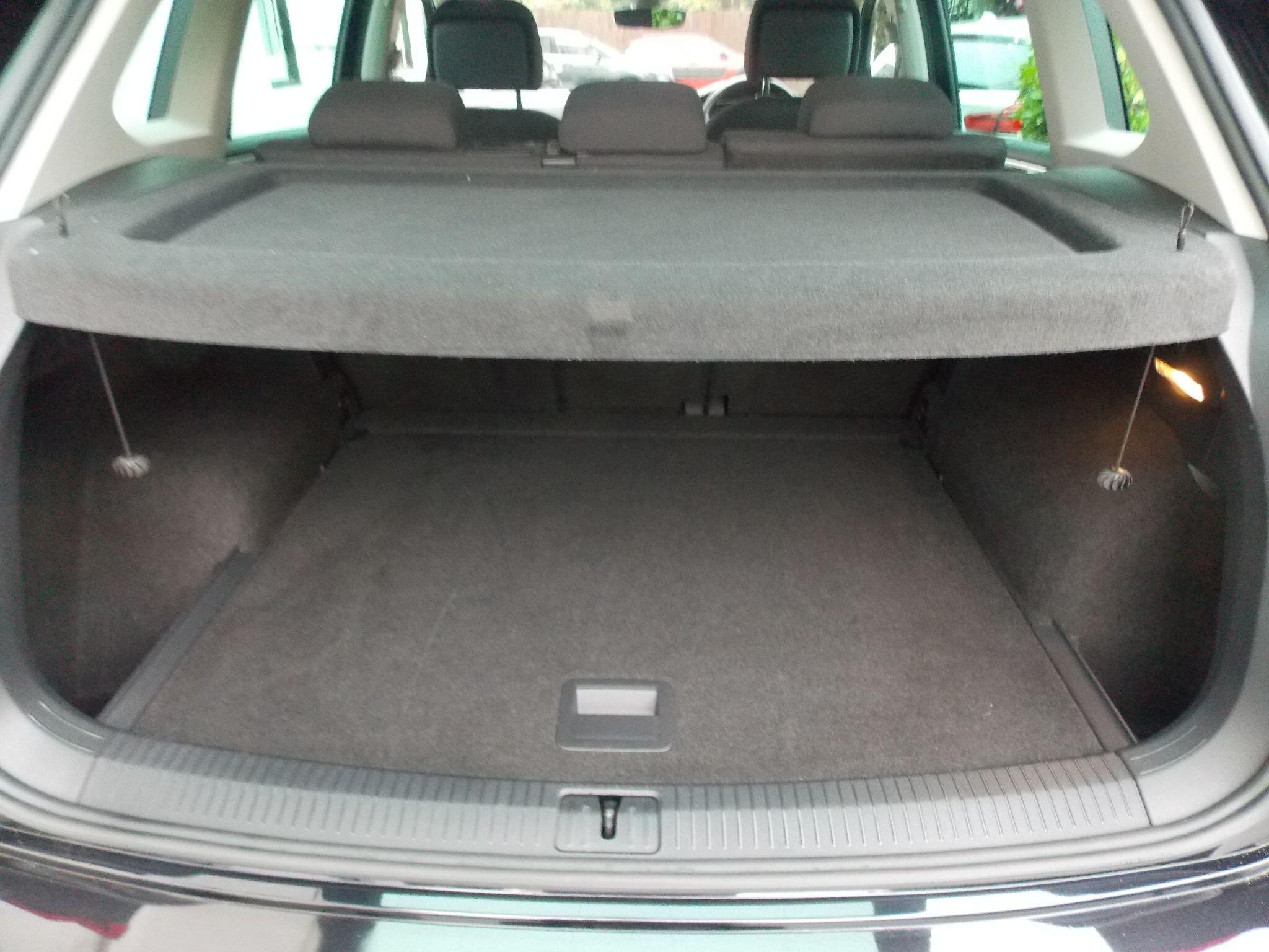 Volkswagen Tiguan view 43