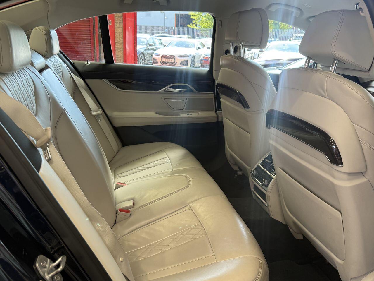 BMW 7 Series view 70