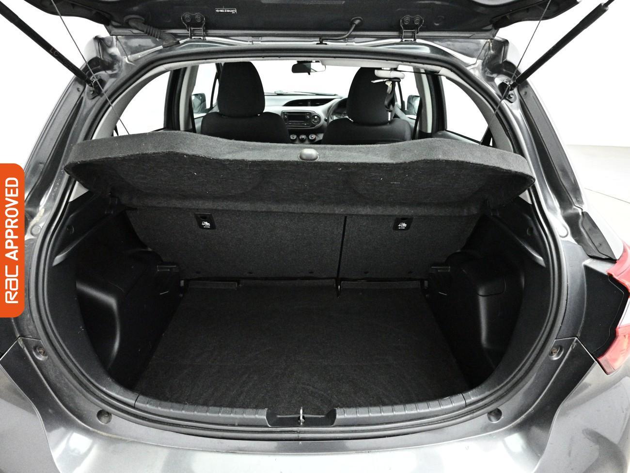 Toyota Yaris view 19