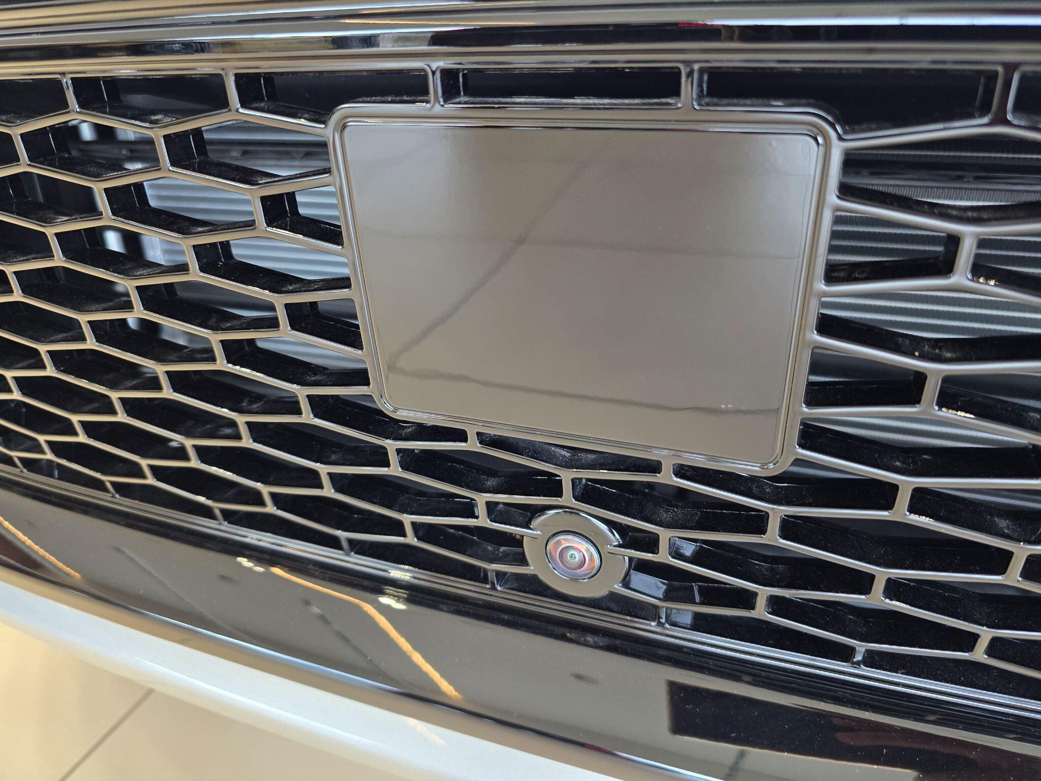 Land Rover Discovery Sport view 51