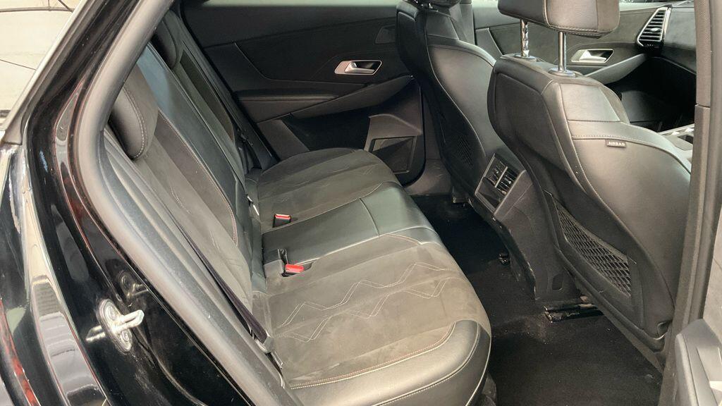 DS Automobiles DS 7 Crossback view 10