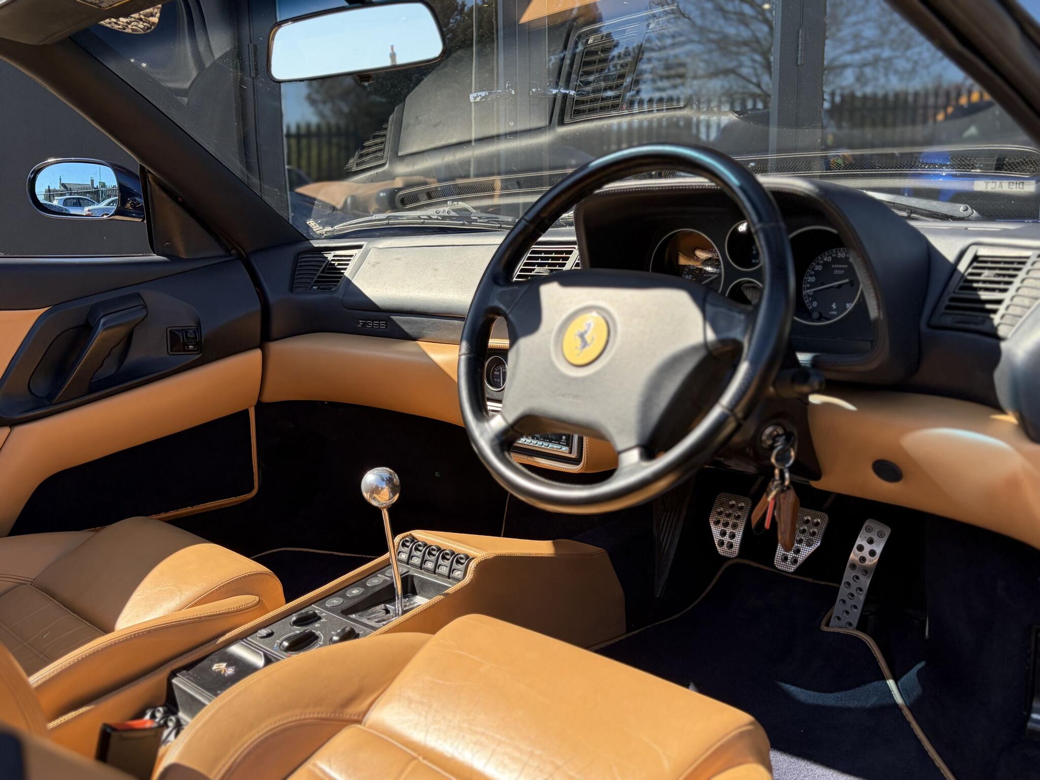Ferrari F355 view 16
