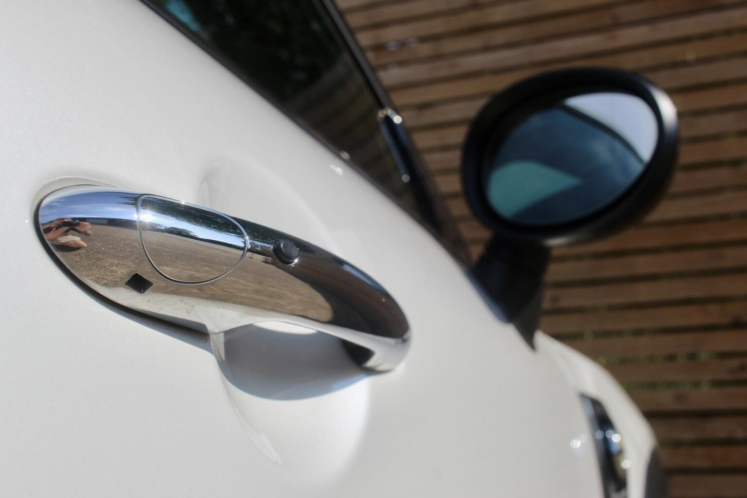 Mini Countryman view 29