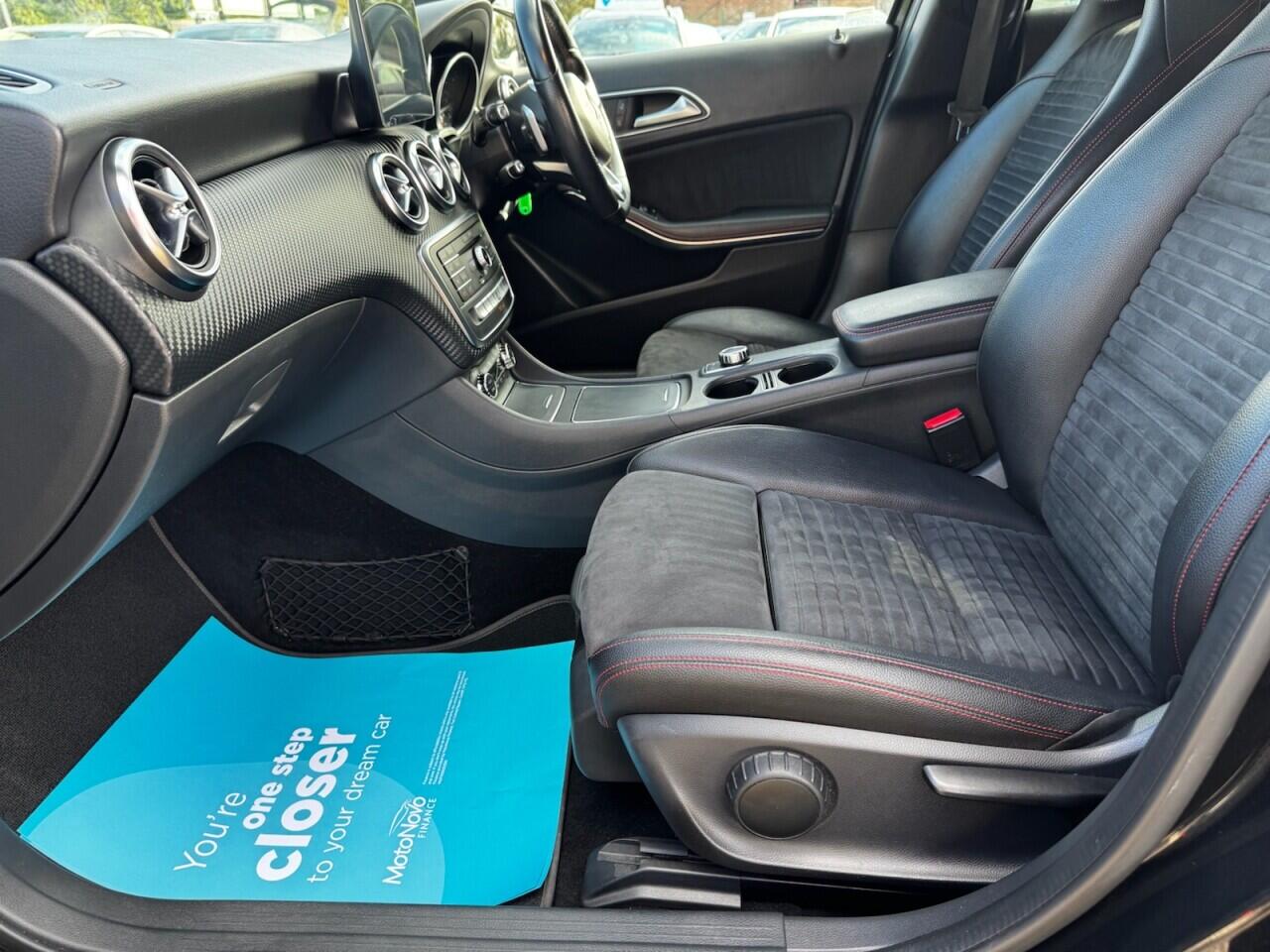 Mercedes-Benz A-Class view 32