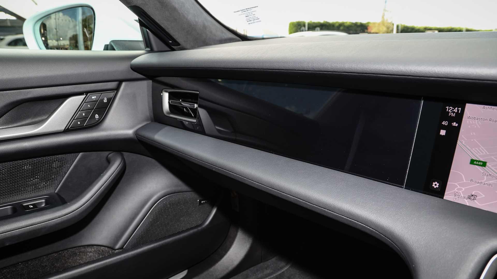 Porsche Taycan view 25