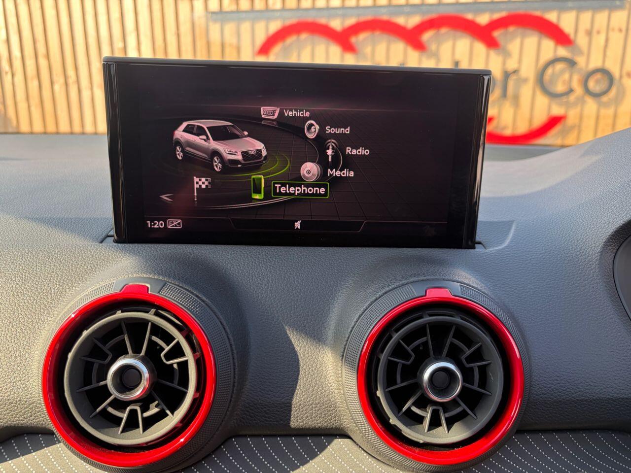 Audi SQ2 view 32