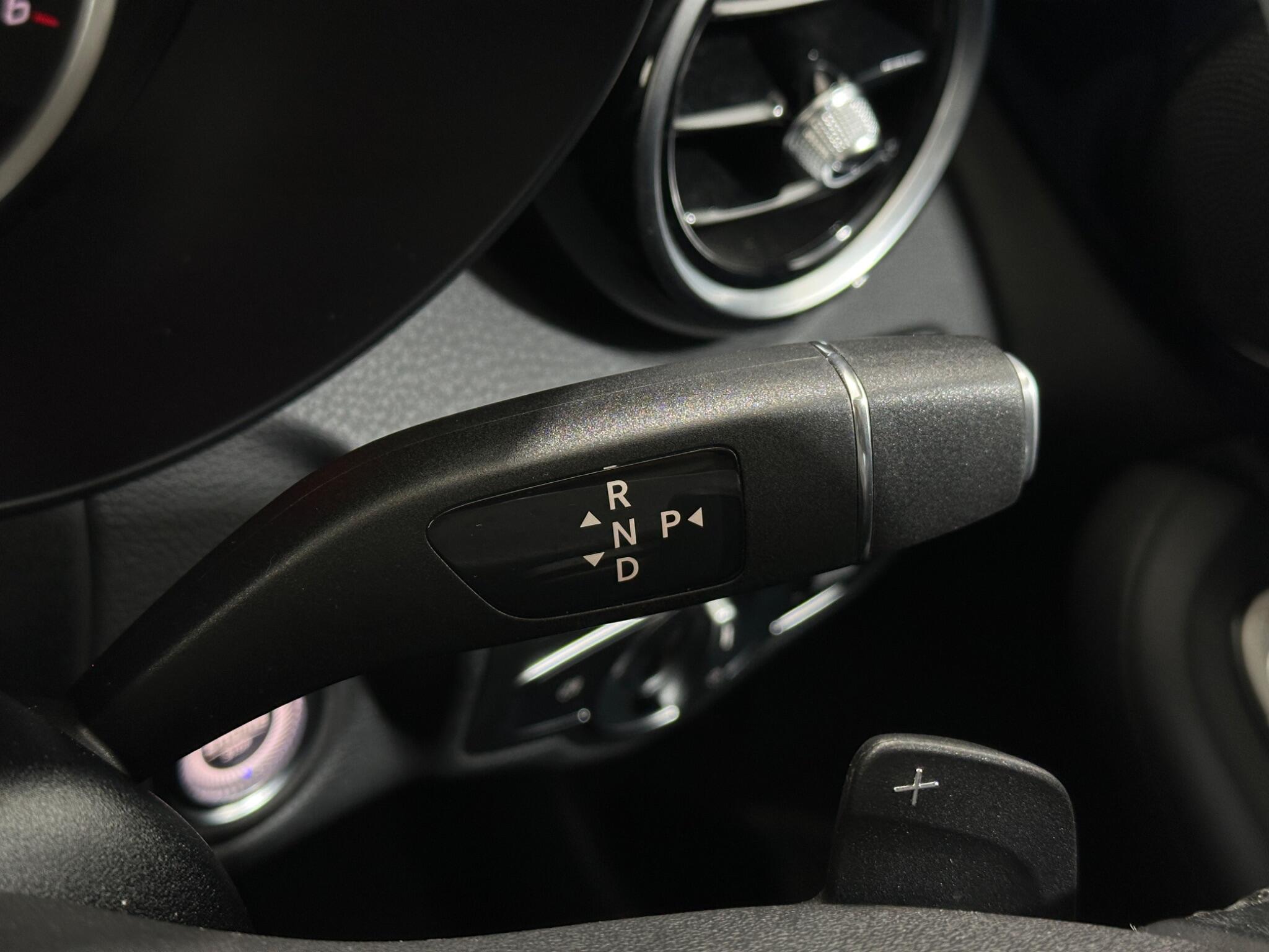 Mercedes-Benz GLC view 17