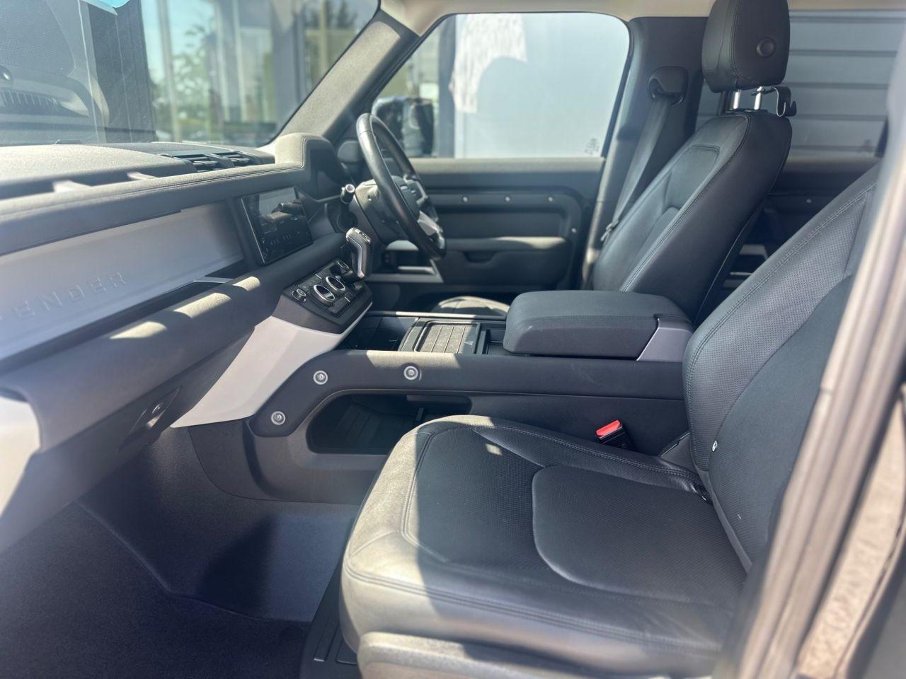 Land Rover Defender view 15