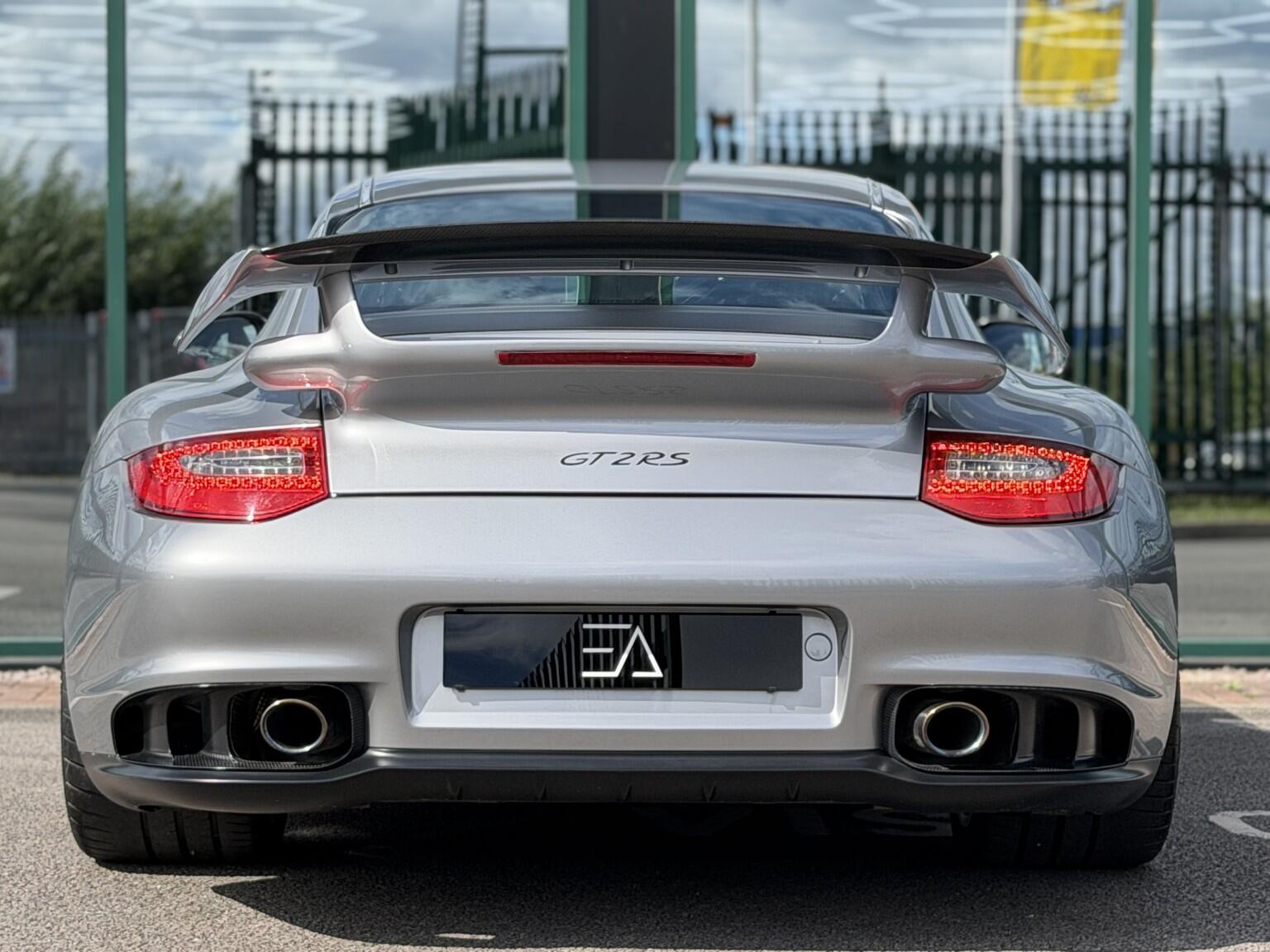 Porsche 911 view 41