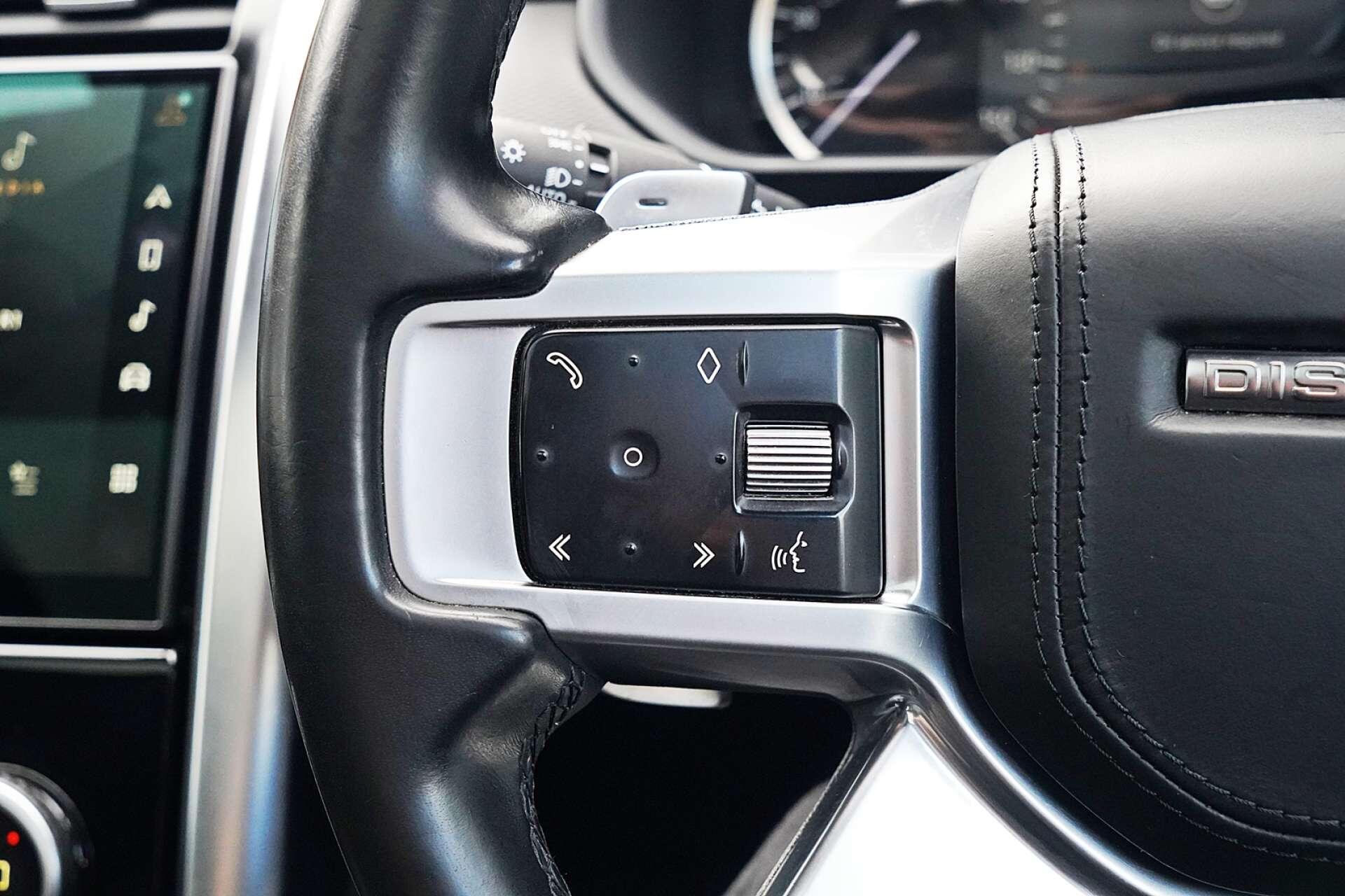 Land Rover Discovery view 32