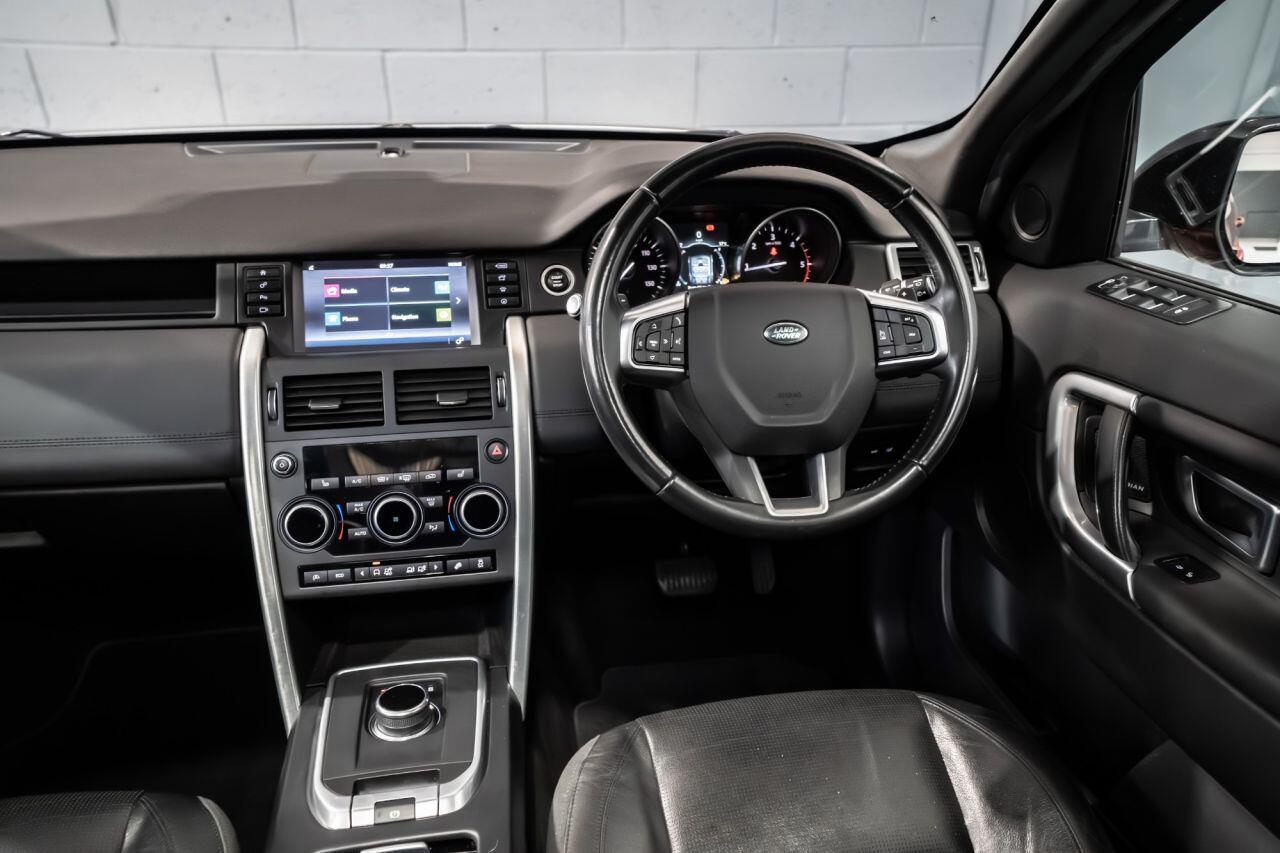 Land Rover Discovery Sport view 27