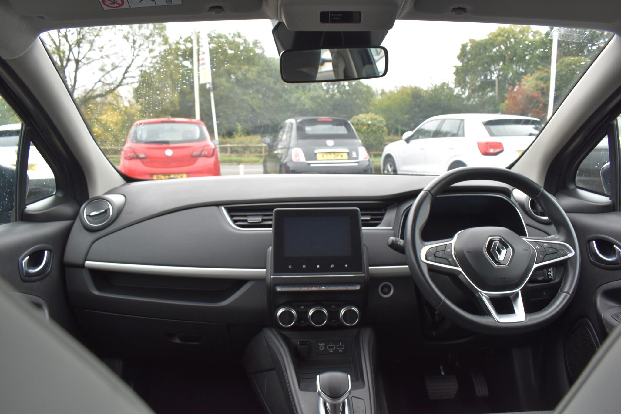 Zoe - R110 EV50 52kWh Iconic Auto 5dr (Rapid Charge) - Image 16